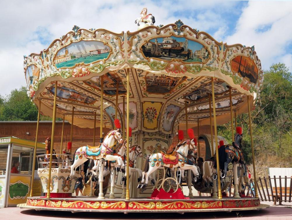 CARROUSEL